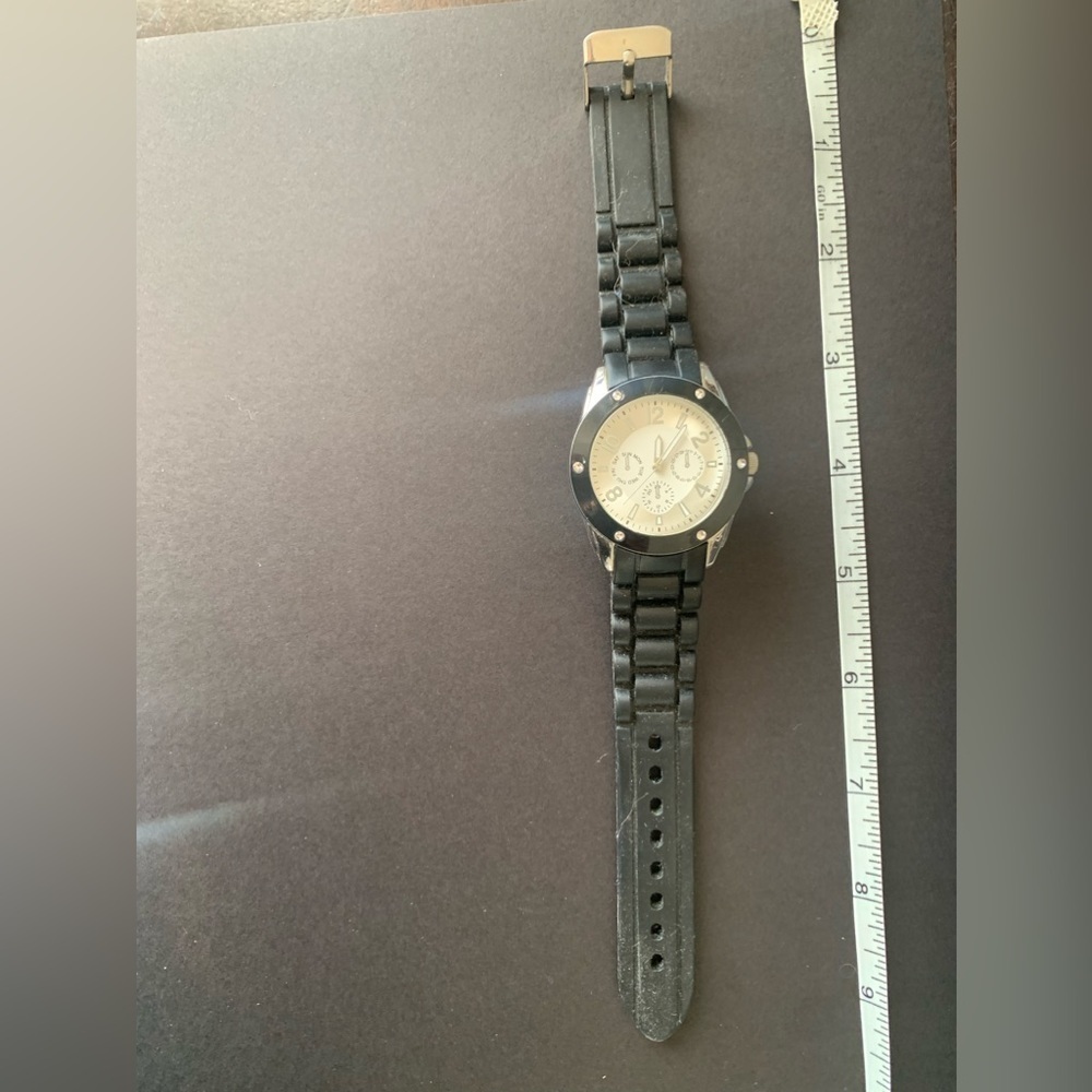 Watch - Picture 2 of 2